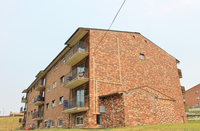 Building Photo - County Squire