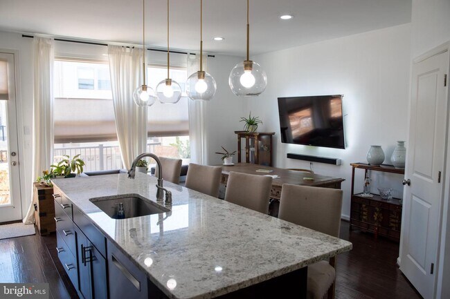 Foto del edificio - 23510 Ashwood Moss Terrace