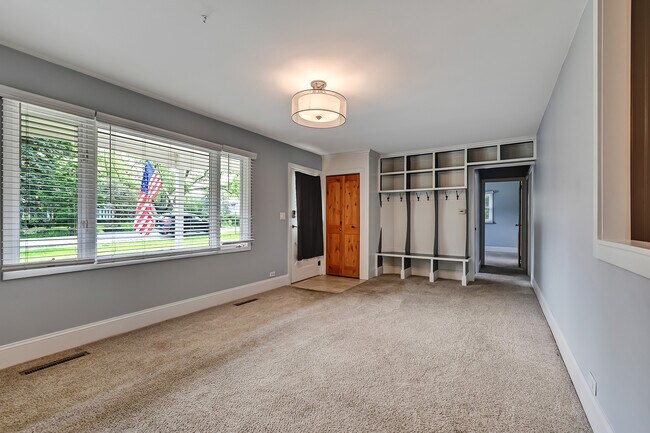 Foto del edificio - 5516 S Bruner St