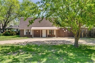 Building Photo - 626 W Arawe Cir