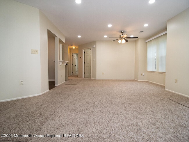 Building Photo - 459 Magnolia Ct