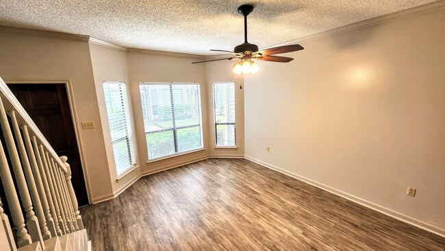 Building Photo - 4206 Jefferson Woods Dr