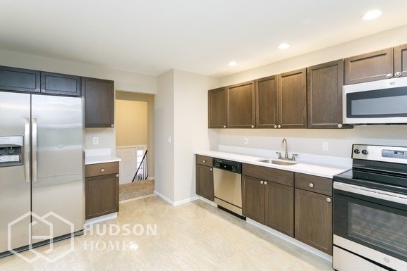 Foto del edificio - 54 Springbrook Rd