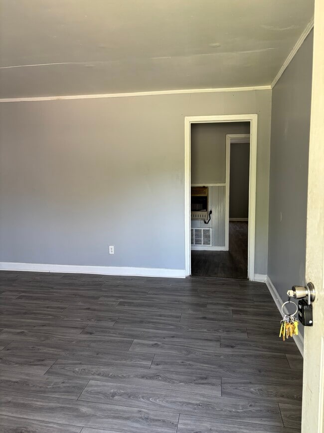 Building Photo - 709 Cecelia Ave