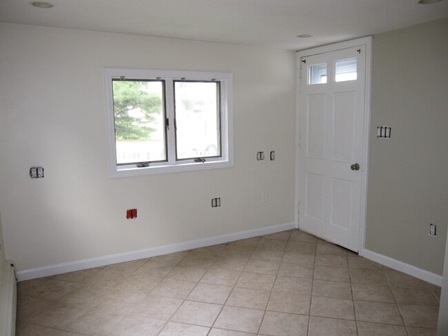 Building Photo - 29 Curve St