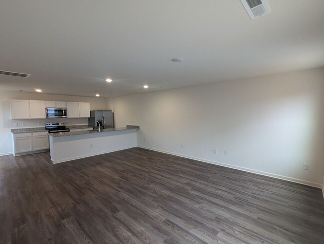 Foto del edificio - Brand New Corner Unit 3 Bedroom Townhome i...