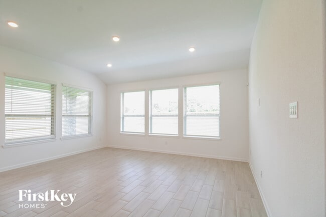 Foto del edificio - 4222 Redford Valley Rd