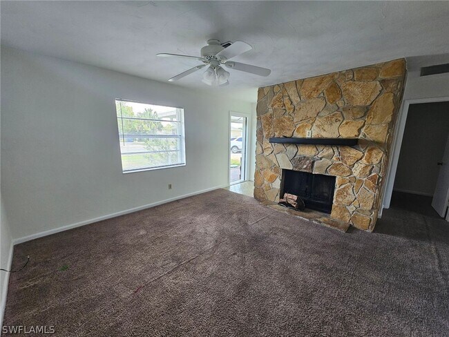 Foto del edificio - 7503 Sanibel Blvd