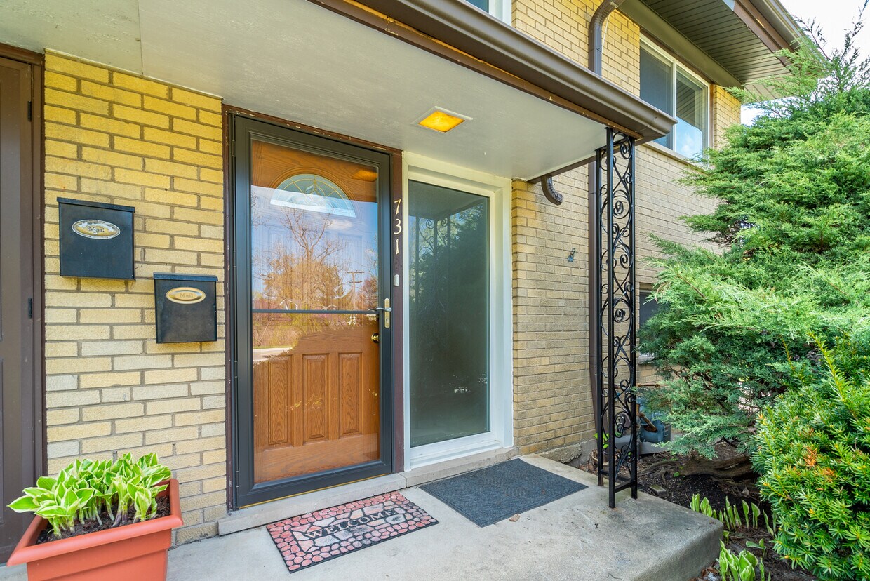 731 Hibbard Rd, Wilmette, IL 60091 Townhome Rentals in Wilmette IL
