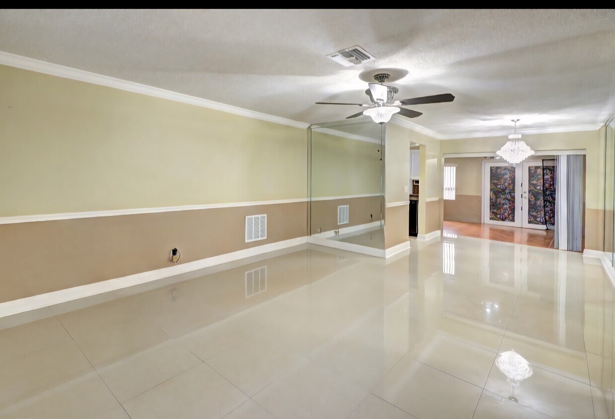 Photo - 2933 NW 48th St (Fort Lauderdale, FL)