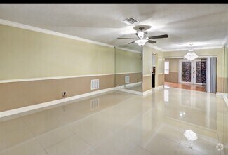 Building Photo - 2933 NW 48th St