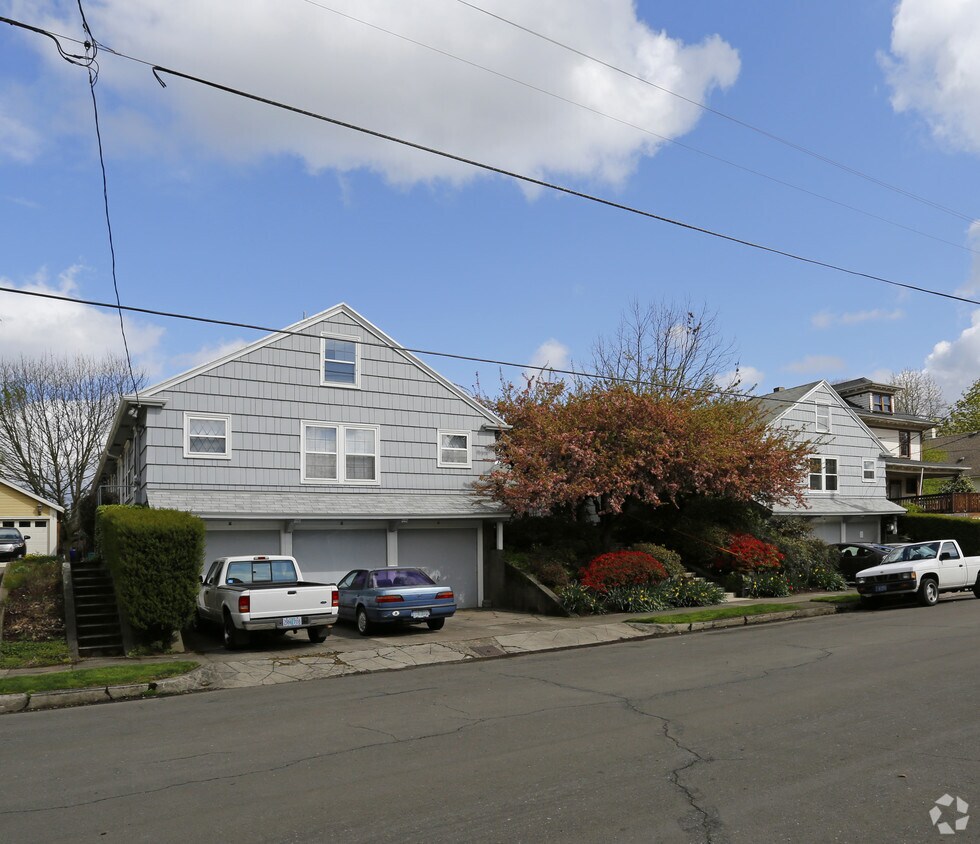 Foto principal - 555 NE Fargo St