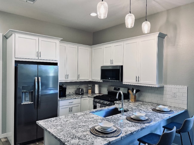 Building Photo - 9506 S 41st Dr