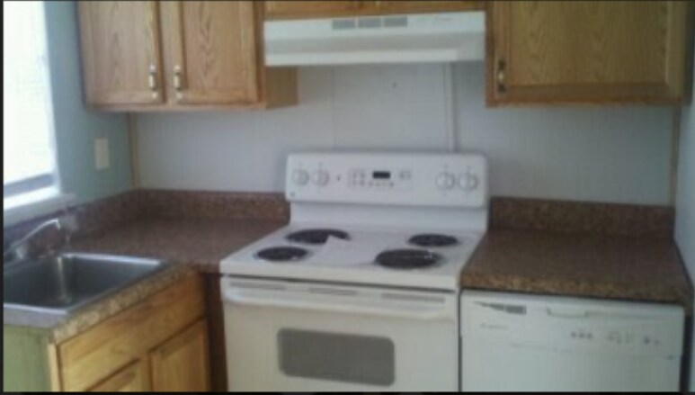 Foto del edificio - 3415 Ryburn Rd