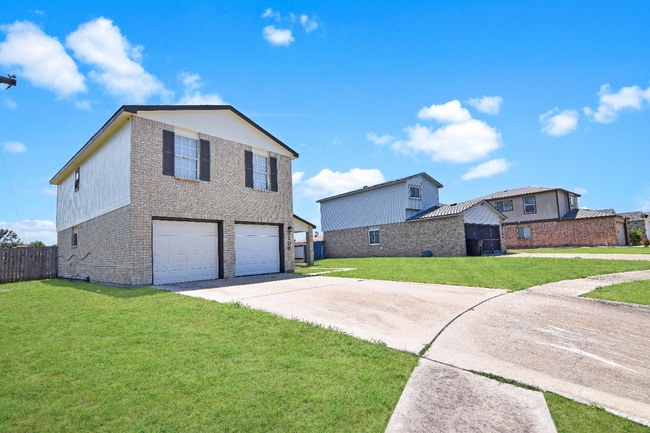 Building Photo - 3106 Paintbrush Dr
