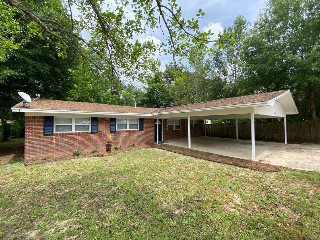 Foto principal - 101 Blaylock St