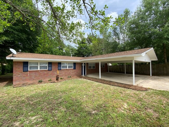 Front of House - 101 Blaylock St