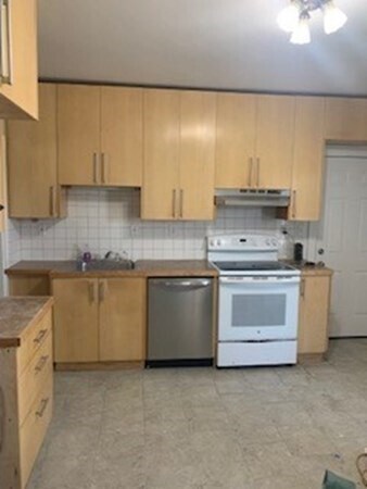 Primary Photo - 842 N Montello St