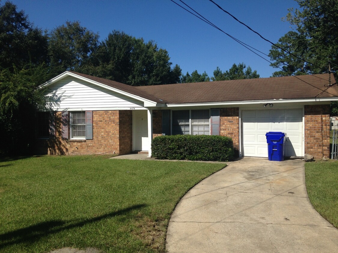 Primary Photo - 3 Bedrooms and Huge Yard in Ladson