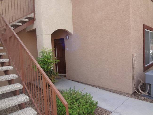 Building Photo - AMBER HILLS 2-B