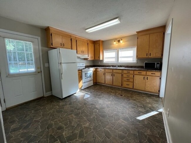 Foto del edificio - 3 Bedroom 2 Bath Home on 2 Acres