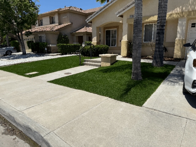 Front Yard - 16315 Via Ultimo