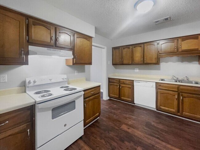 Foto del edificio - 3414 Kensington Ct