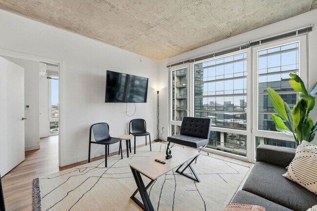 Foto del edificio - 853 W Blackhawk St