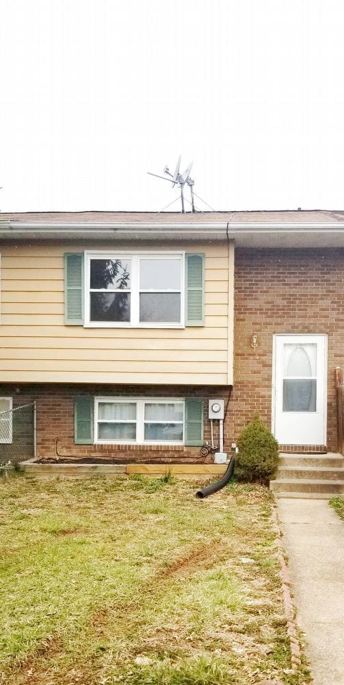 Building Photo - Townhouse in Taneytown