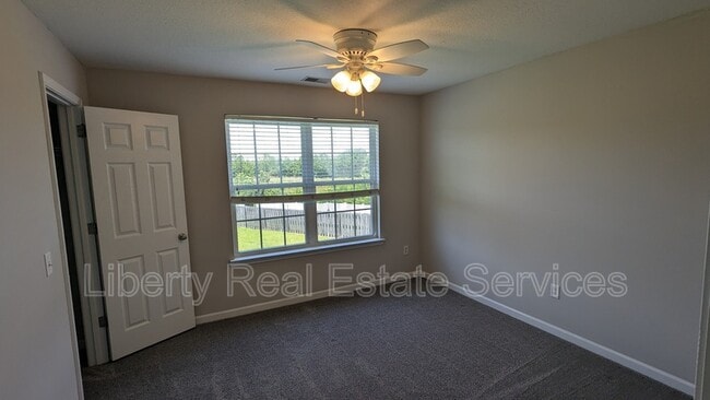 Building Photo - 180 Willow Oak Dr
