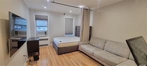 Foto del edificio - 110-35 72nd Rd