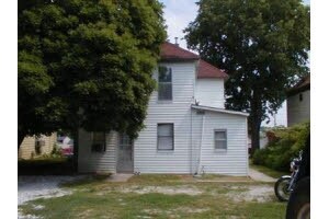 Foto del edificio - 1032 W College St