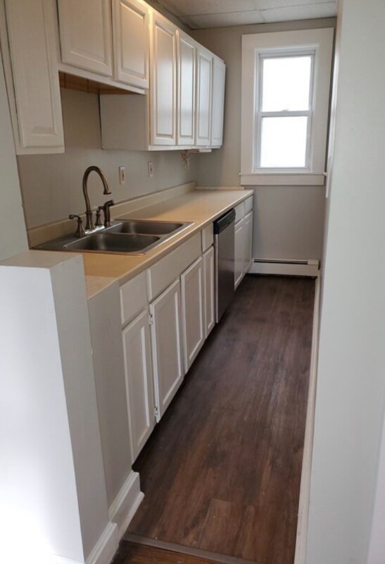 2 Conduit St Unit 2, Lawrence, MA 01841 Room for Rent in Lawrence, MA