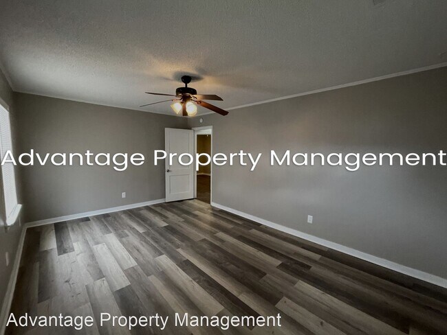 Foto del edificio - 4 br, 2 bath House - 3540 Marion Ave.
