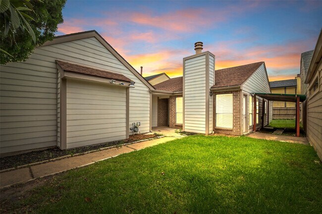 Building Photo - 11838 Plumbrook Dr