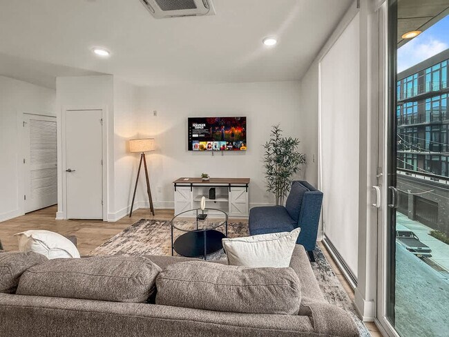 Foto del edificio - 1214 N American St