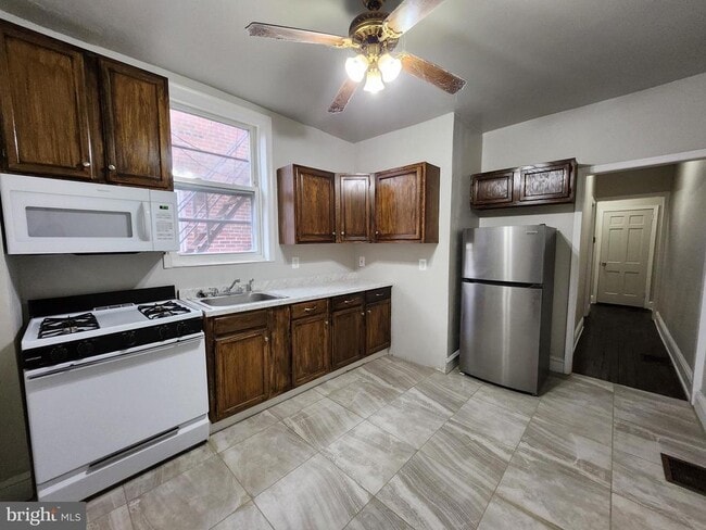 Building Photo - 314 Concord Ave