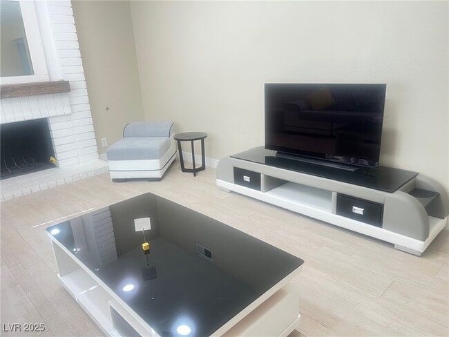 Foto del edificio - 4194 Greenpoint St