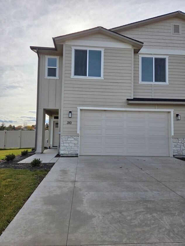 Foto principal - Modern New-Build Duplex in Payette