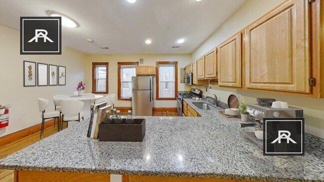 Building Photo - 5 bedroom in Boston MA 02120