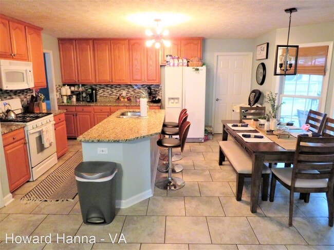 Building Photo - 4 br, 2.5 bath House - 104 Park Lane