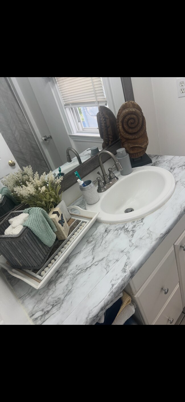 Foto del edificio - 46 Mary Ave