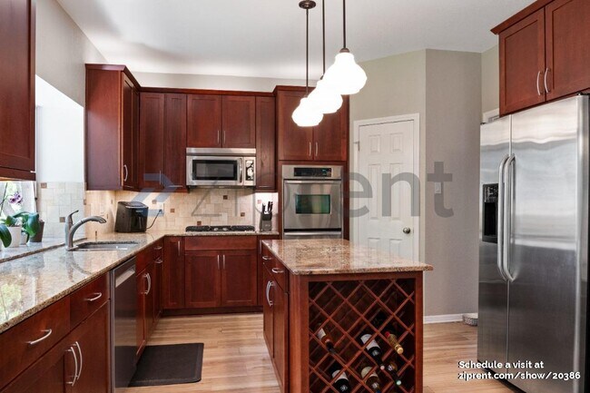 Foto del edificio - 1406 Dapplegrey Ln