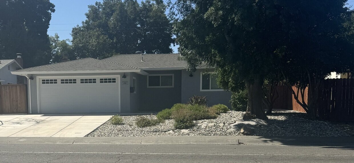 Primary Photo - Remodeled top to bottom