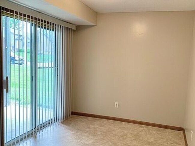 Foto del edificio - 847 Rosewood St