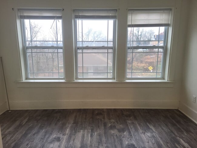 Foto del edificio - 315-315 Birmingham Ave