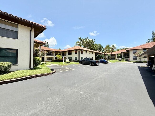 Foto del edificio - 2212 Hammock Pine Blvd