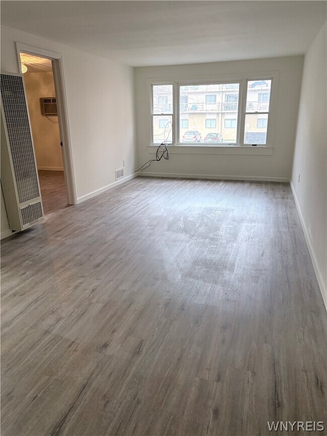 Foto del edificio - 19 California Dr