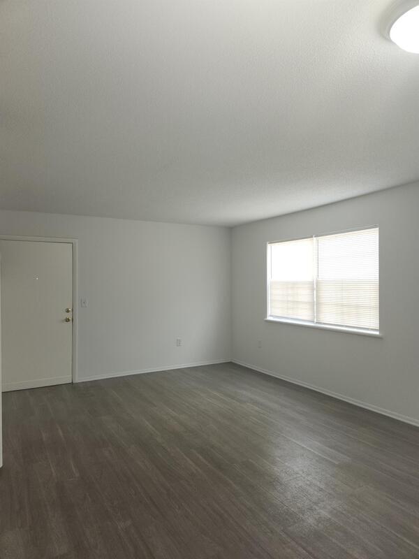 Building Photo - 5317 Curry Ford Rd