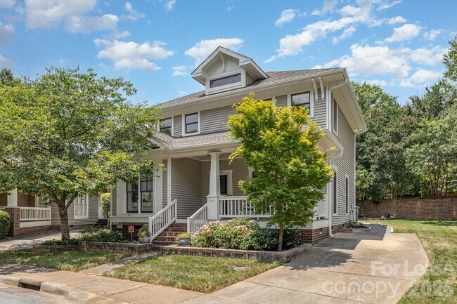 Foto del edificio - 418 Olmsted Park Pl